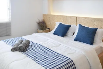 Double Room with Balcony — Hugger Hostel